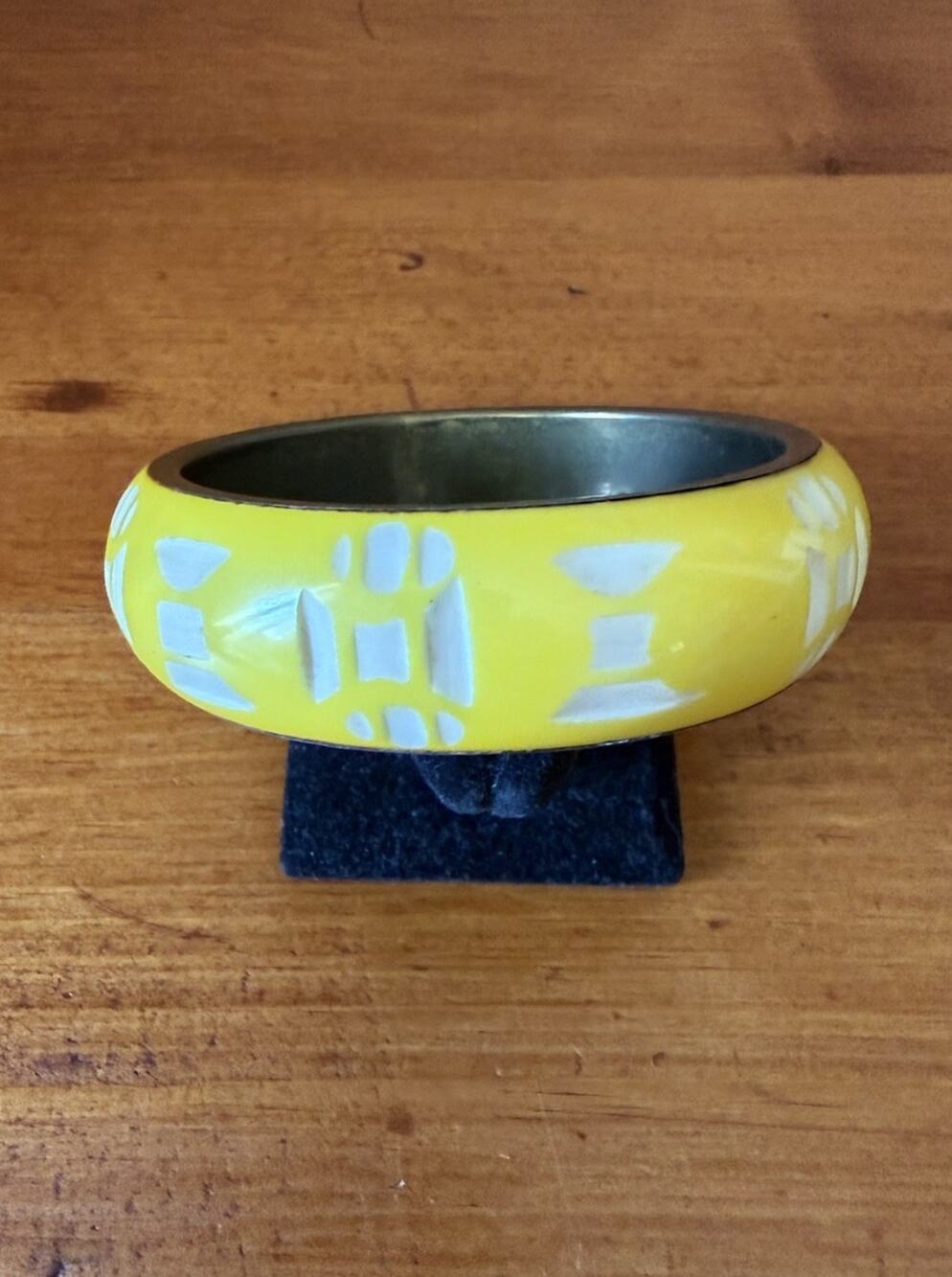 Sunny Yellow Lucite Style Bangle Bracelet Retro Pop Summer Statement